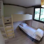 Les Acacias Κάμπινγκ 3*